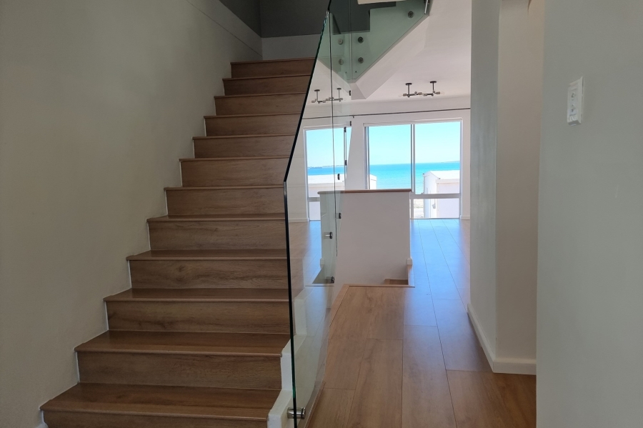 4 Bedroom Property for Sale in Beachfront Western Cape